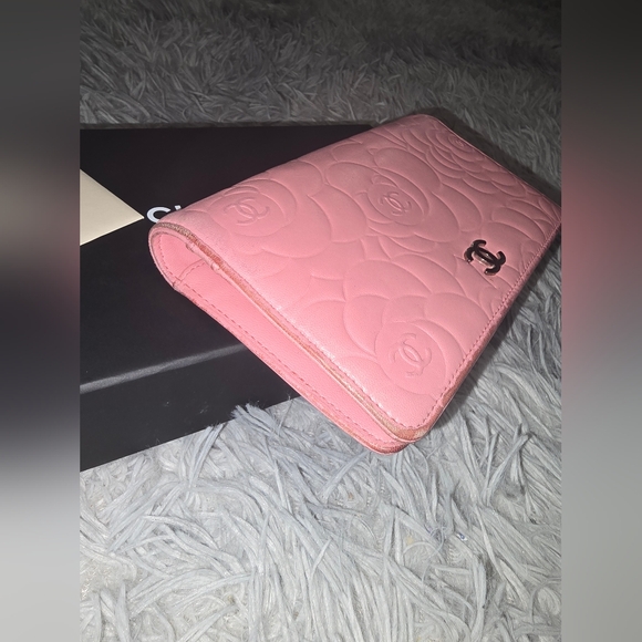 Chanel Camilla Flower Pink 💗 Long Wallet (EUC)(SEE PICS)(COMES WITH TAGS & BOX) - Picture 6 of 12